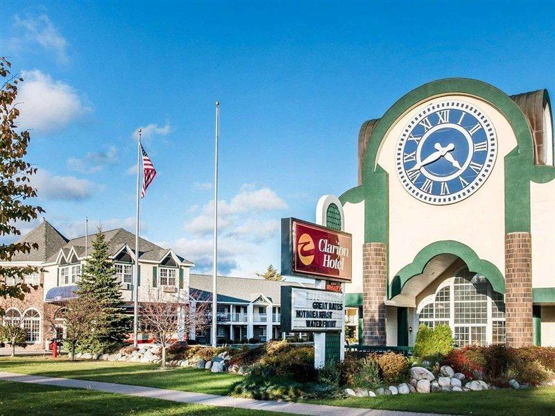 Clarion Hotel Beachfront Mackinaw City Exterior foto