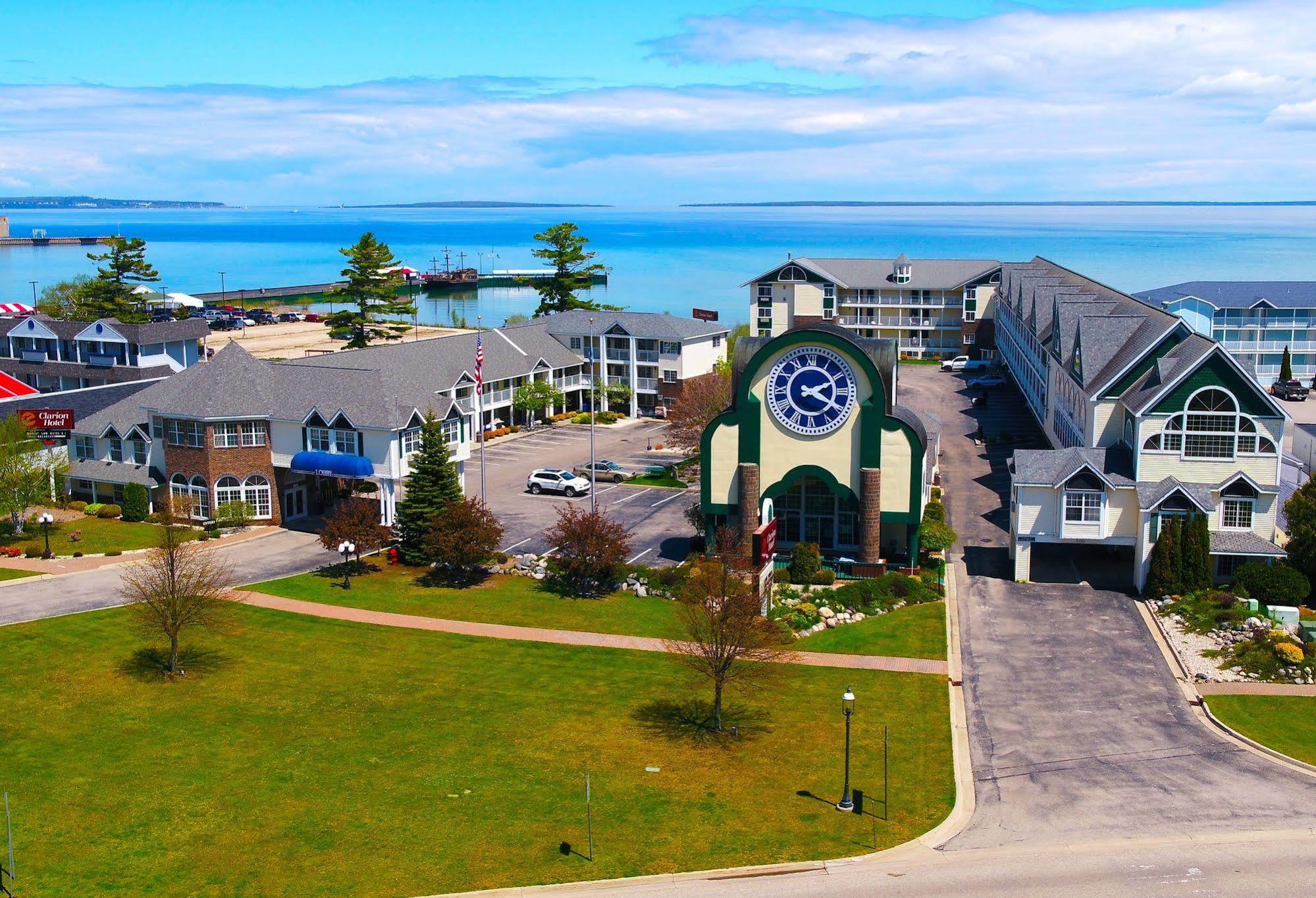 Clarion Hotel Beachfront Mackinaw City Exterior foto